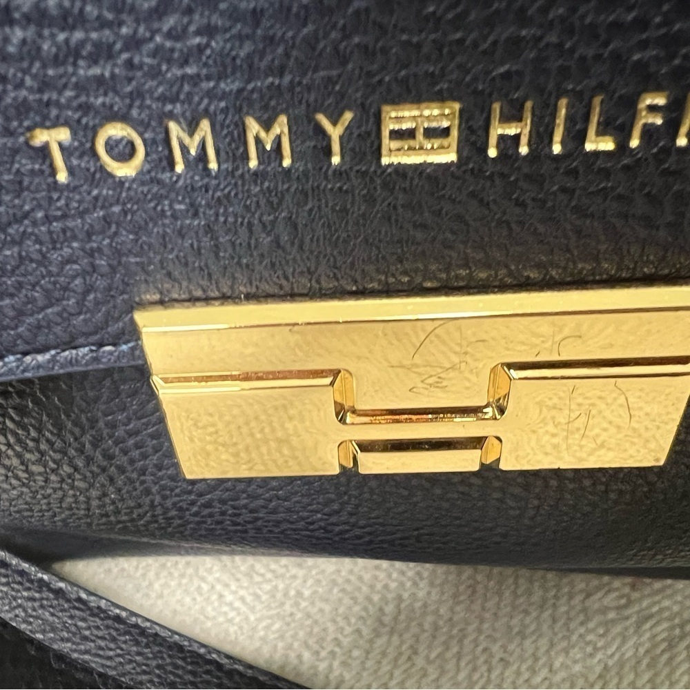 Tommy Hilfiger navy blue crossbody bag - Picture 12 of 15